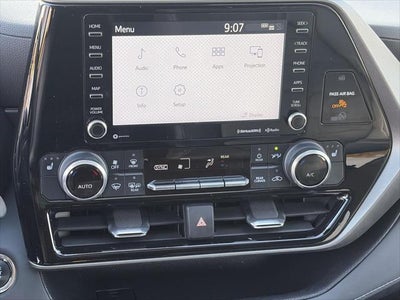 2022 Toyota Highlander XLE AWD