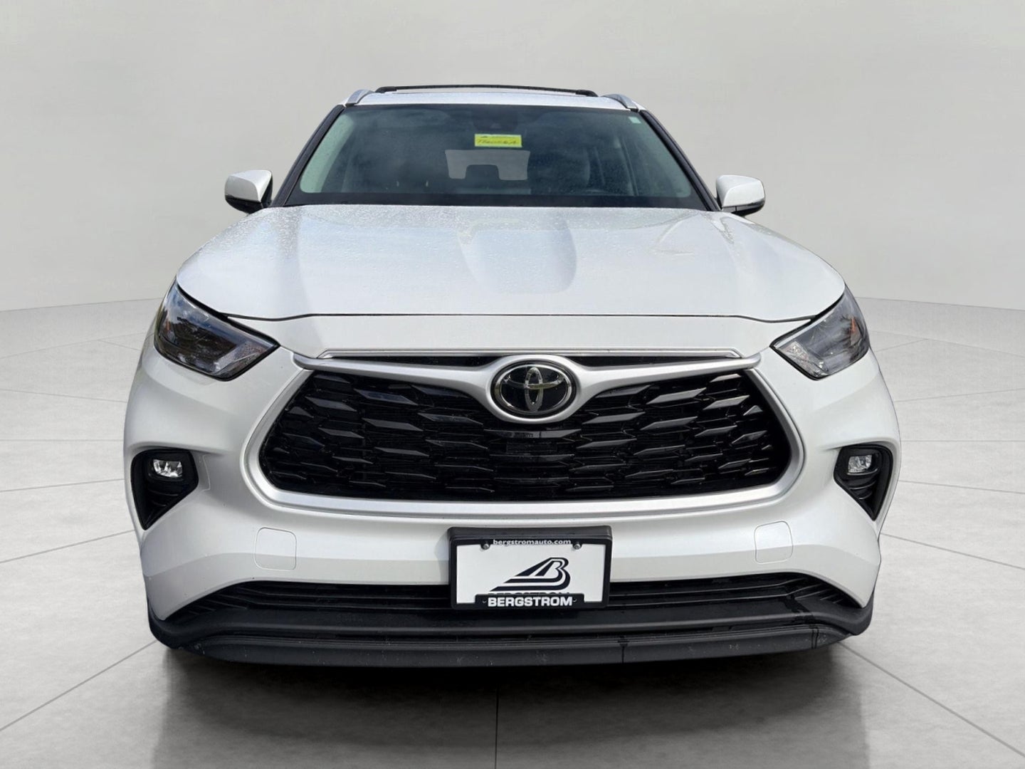 2022 Toyota Highlander XLE AWD
