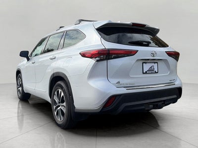 2022 Toyota Highlander XLE AWD