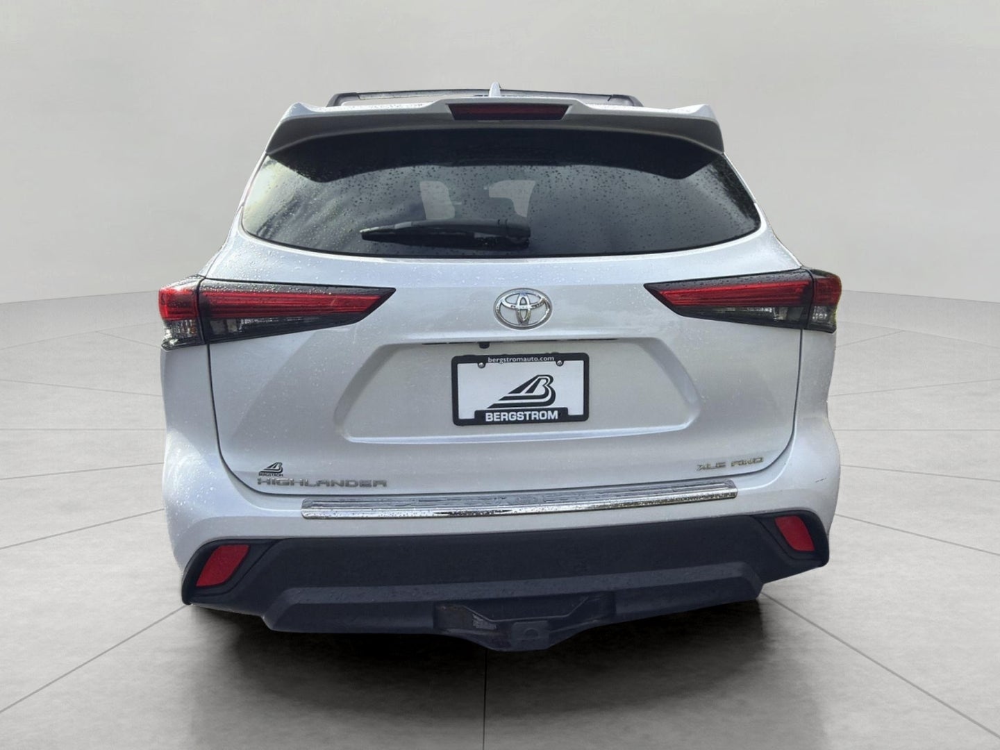 2022 Toyota Highlander XLE AWD