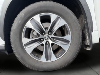 2022 Toyota Highlander XLE AWD