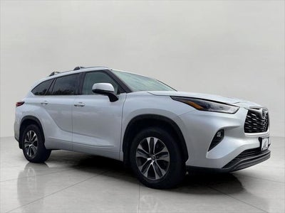 2022 Toyota Highlander XLE AWD