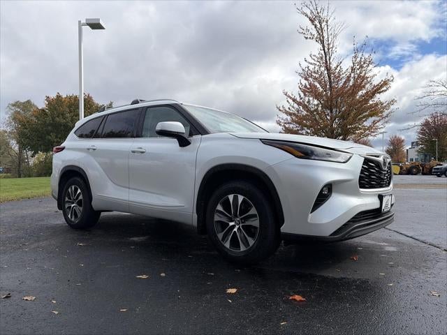 2022 Toyota Highlander XLE AWD
