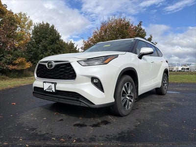 2022 Toyota Highlander XLE AWD