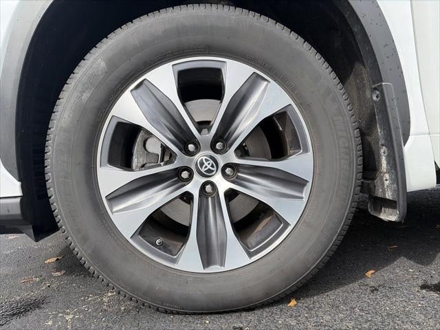 2022 Toyota Highlander XLE AWD