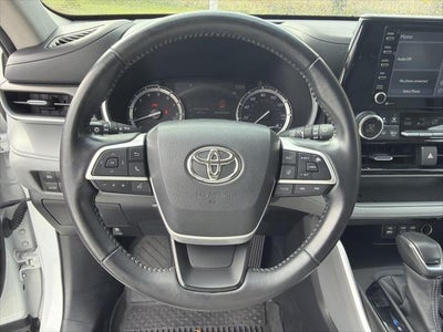 2022 Toyota Highlander XLE AWD