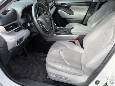 2022 Toyota Highlander XLE AWD