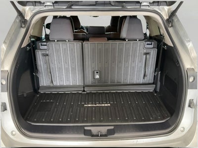 2024 Toyota Highlander LE AWD