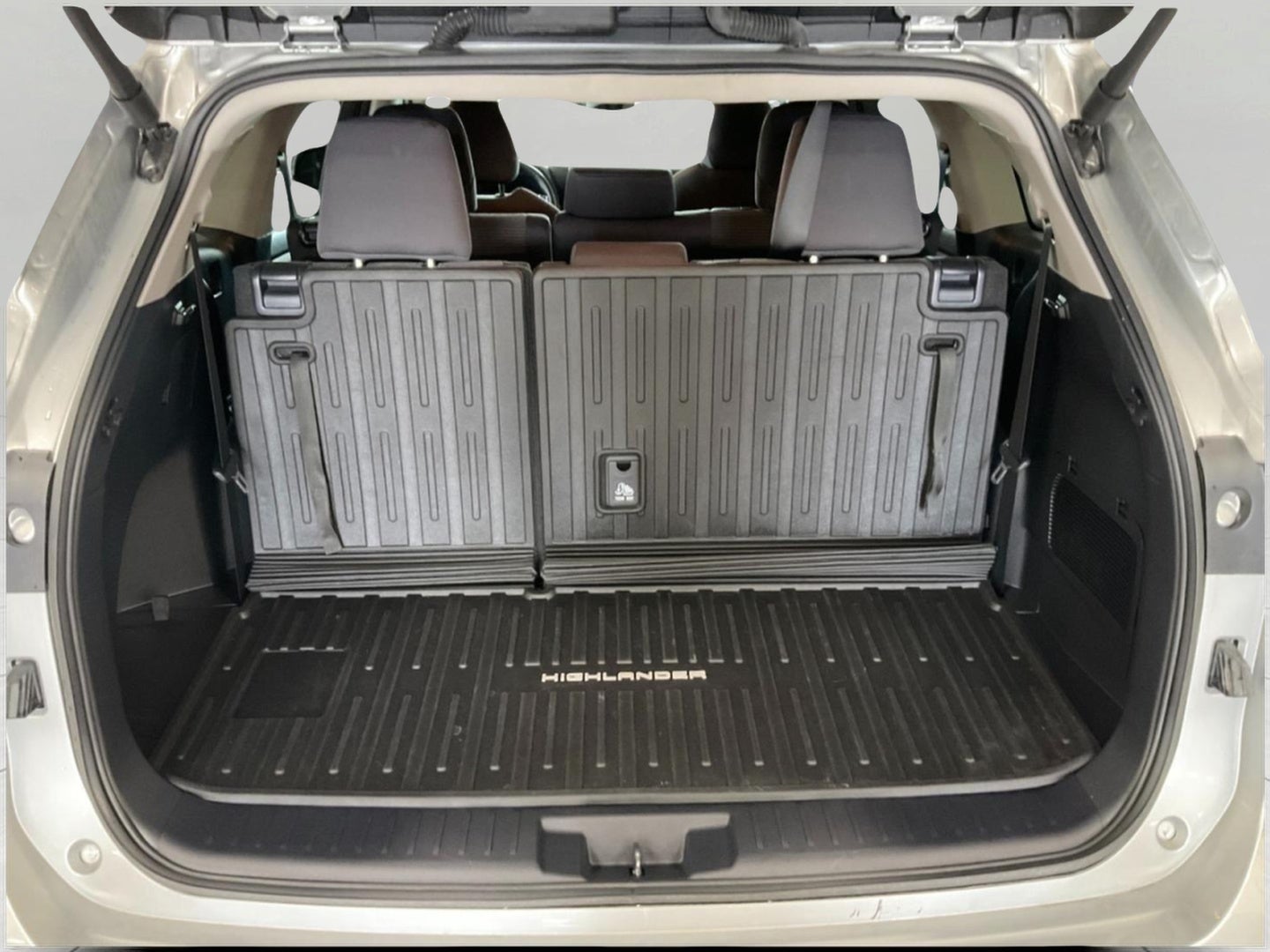2024 Toyota Highlander LE AWD