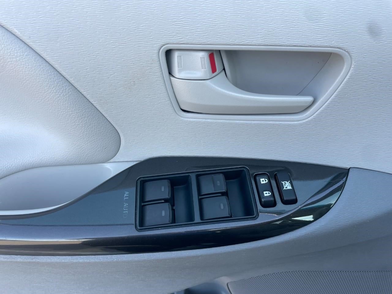 2014 Toyota Sienna 5dr 7-Pass Van V6 LE AAS FWD