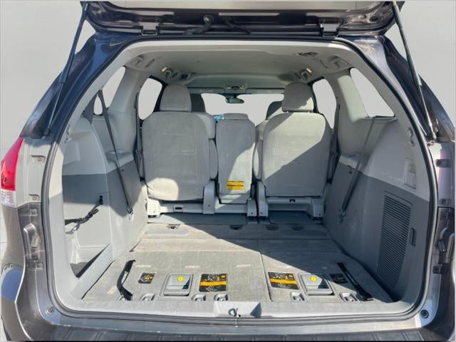 2014 Toyota Sienna 5dr 7-Pass Van V6 LE AAS FWD