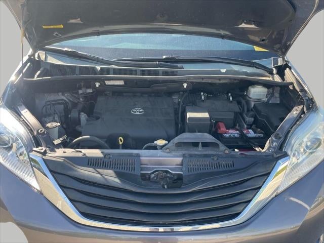 2014 Toyota Sienna 5dr 7-Pass Van V6 LE AAS FWD