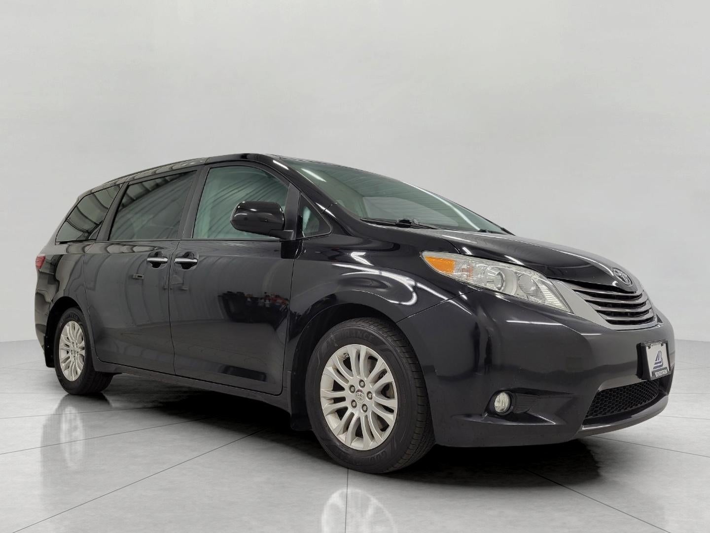2015 Toyota Sienna 5dr 7-Pass Van XLE AAS FWD