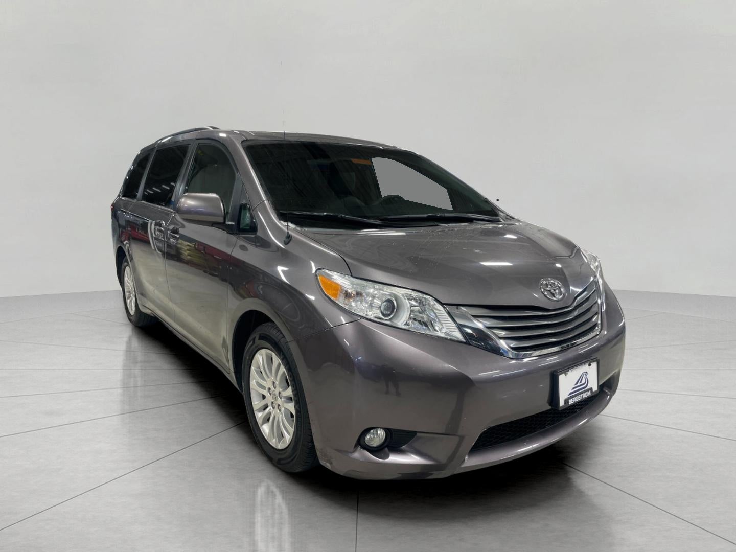 2014 Toyota Sienna XLE