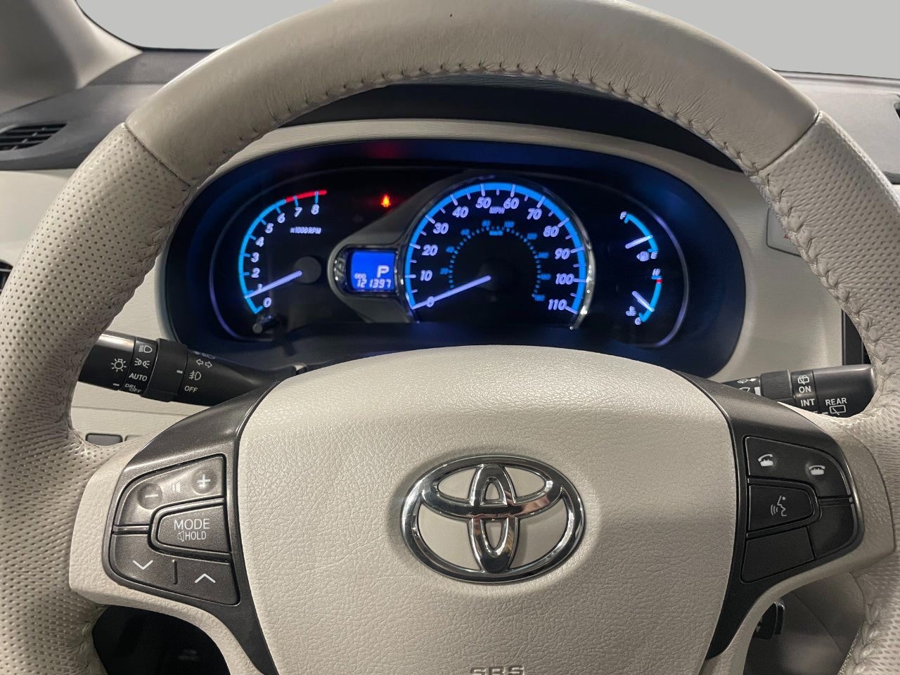 2014 Toyota SIENNA PASSENGER VAN