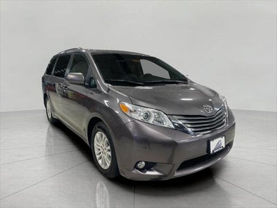 2014 Toyota SIENNA PASSENGER VAN