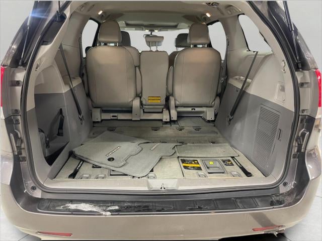 2014 Toyota SIENNA PASSENGER VAN