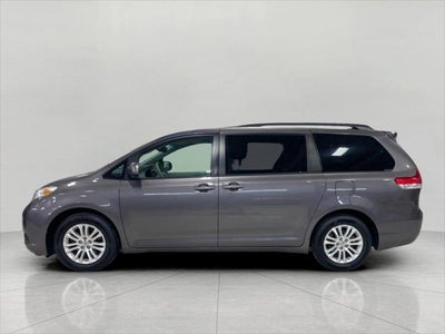 2014 Toyota SIENNA PASSENGER VAN