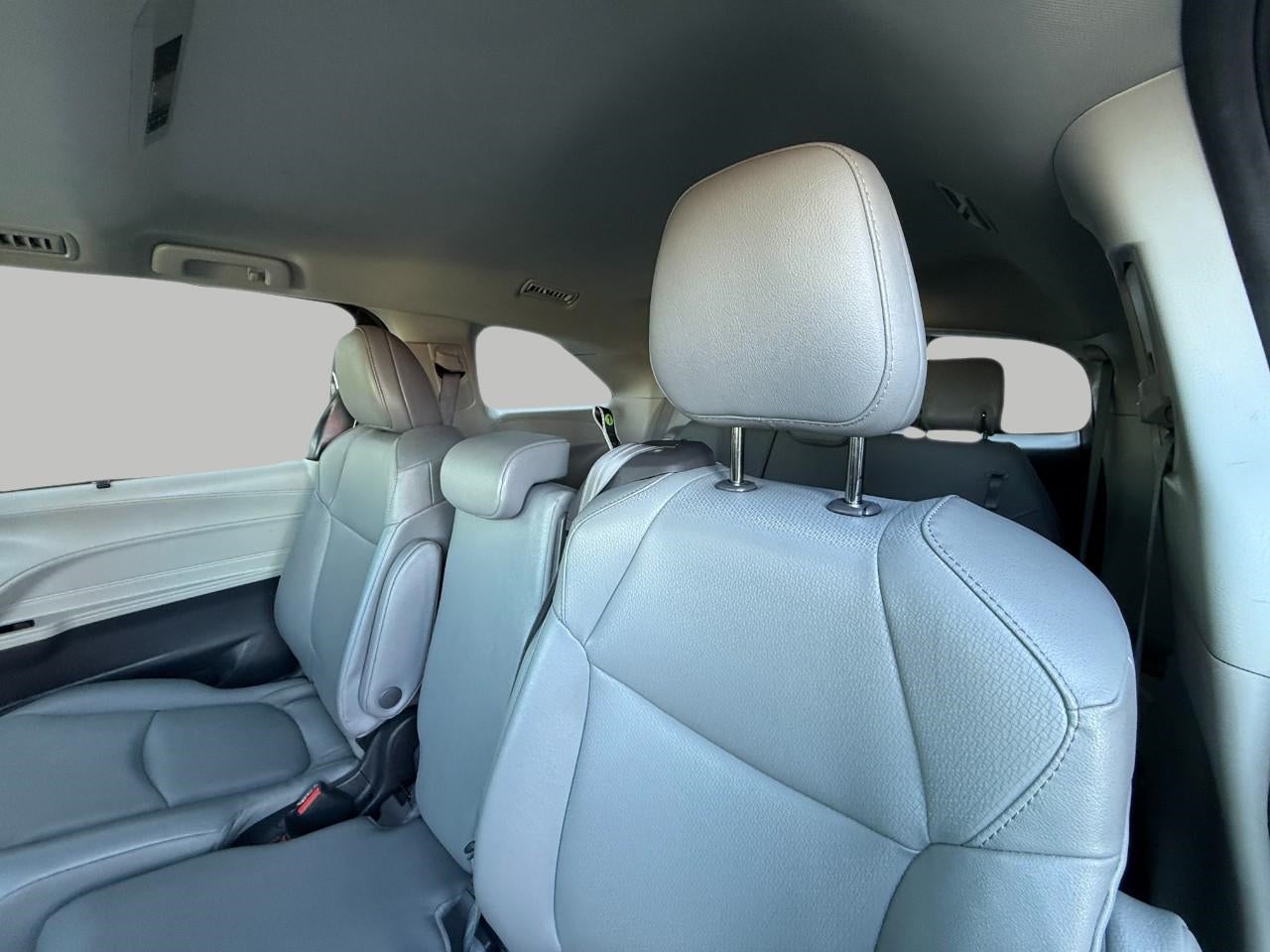 2024 Toyota SIENNA PASSENGER VAN