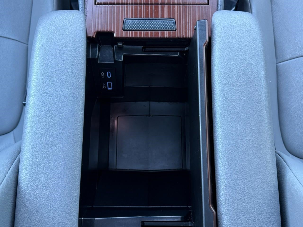 2024 Toyota SIENNA PASSENGER VAN