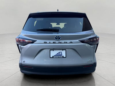 2024 Toyota SIENNA PASSENGER VAN