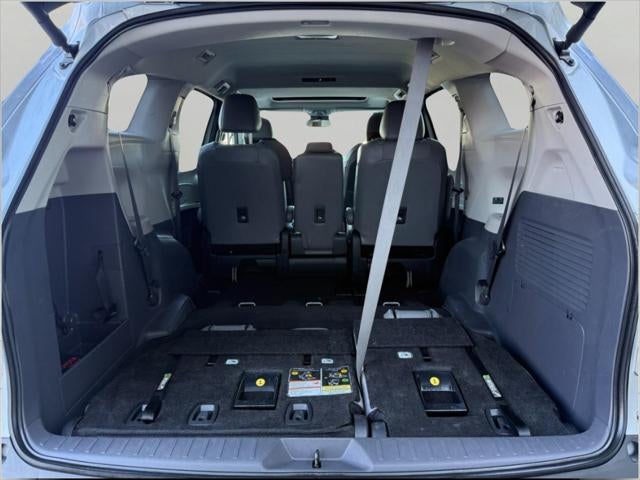 2024 Toyota SIENNA PASSENGER VAN