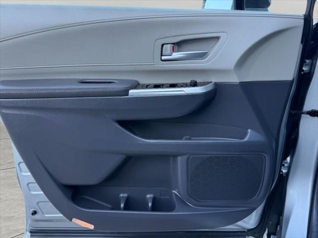 2024 Toyota SIENNA PASSENGER VAN