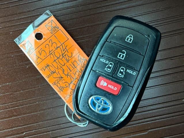 2024 Toyota SIENNA PASSENGER VAN