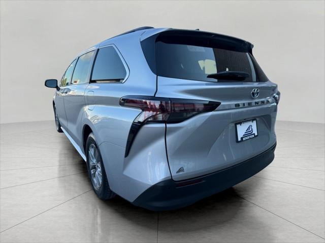 2024 Toyota SIENNA PASSENGER VAN