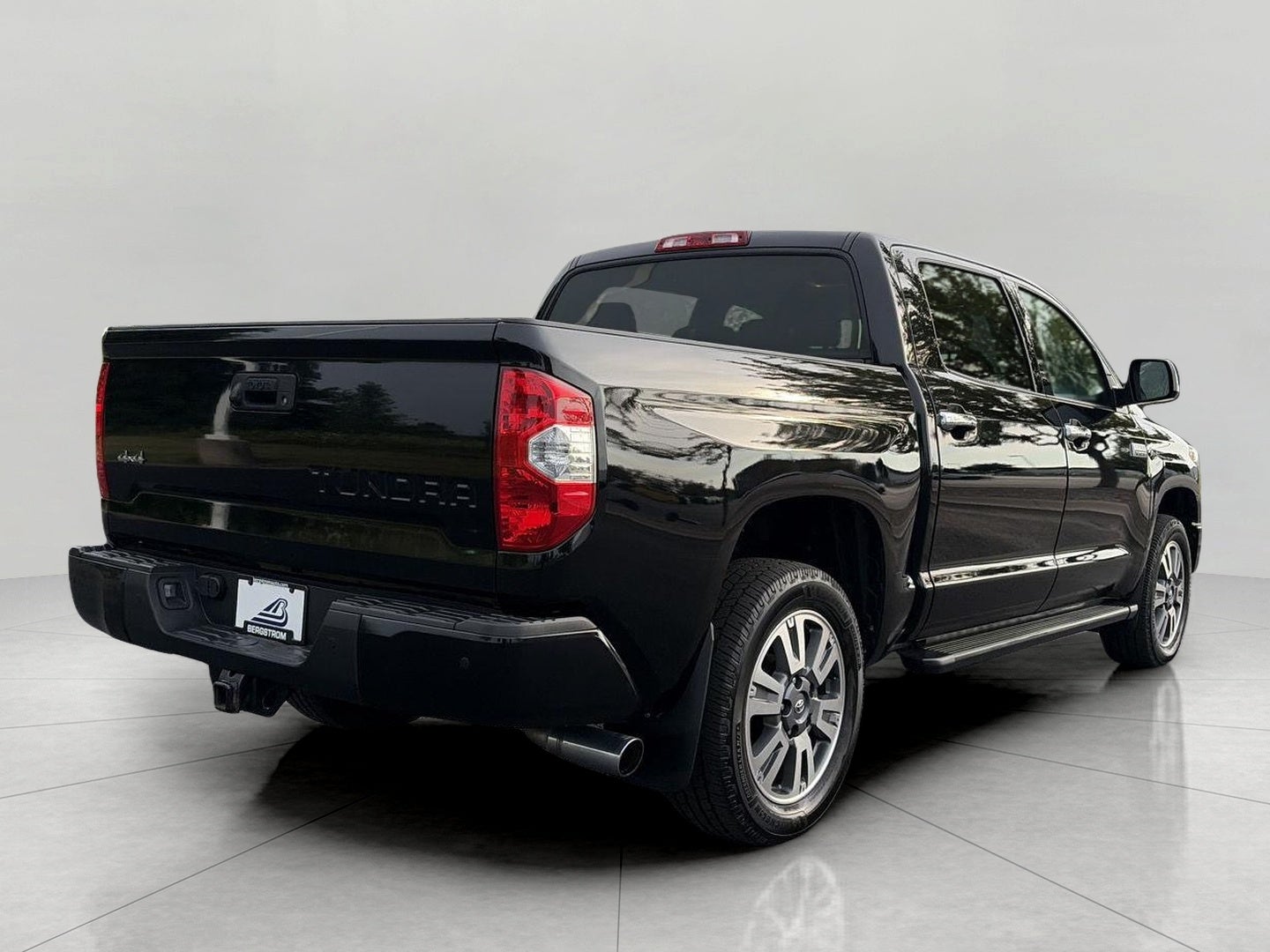2021 Toyota Tundra 4WD Platinum CrewMax 5.5' Bed 5.7L