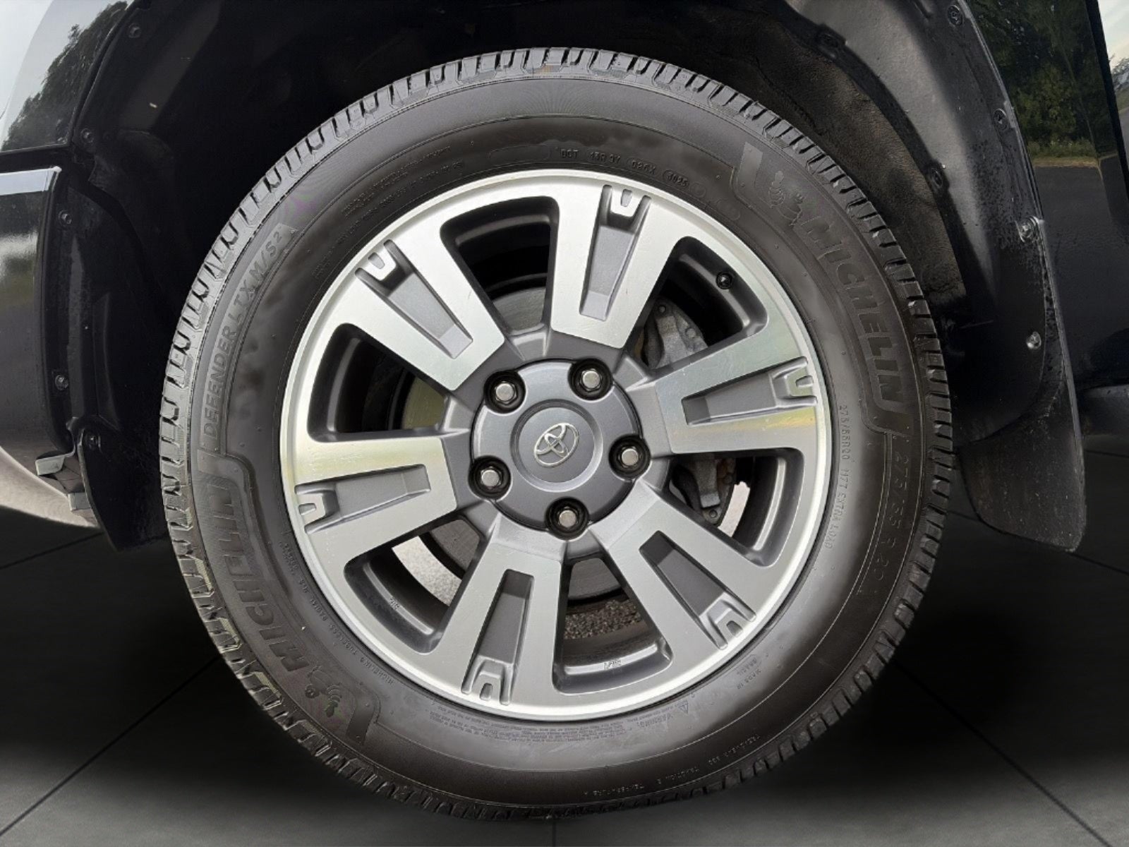 2021 Toyota Tundra 4WD Platinum CrewMax 5.5' Bed 5.7L