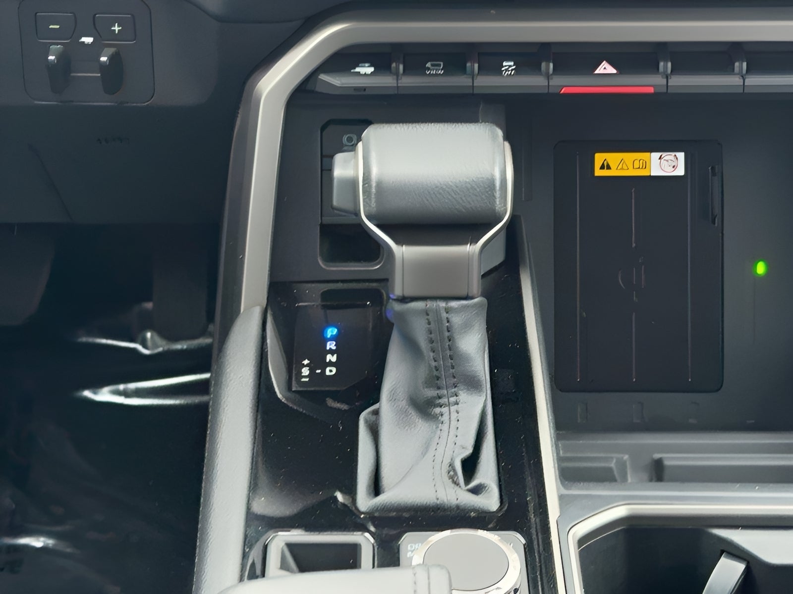 2024 Toyota Tundra 4WD Limited Hybrid CrewMax 5.5' Bed