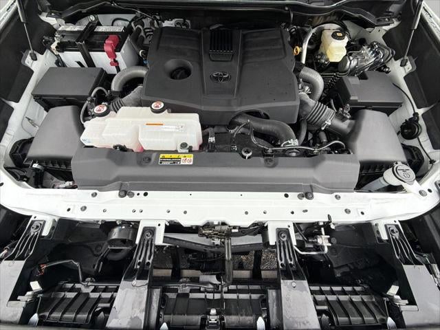 2025 Toyota Tundra 4WD SR5 CrewMax 5.5' Bed