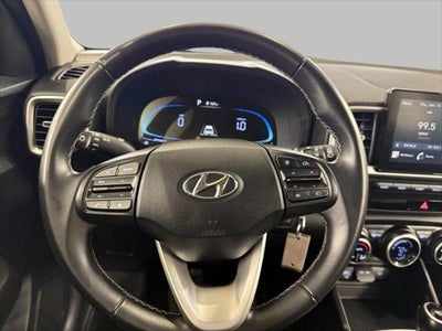 2025 Toyota Corolla Cross XLE 4WD