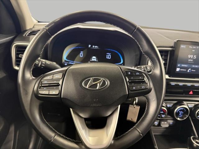 2025 Toyota Corolla Cross XLE 4WD