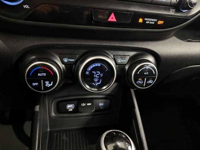 2025 Toyota Corolla Cross XLE 4WD