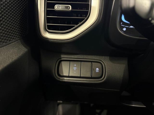 2025 Toyota Corolla Cross XLE 4WD