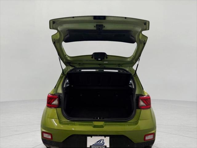 2025 Toyota Corolla Cross XLE 4WD