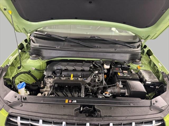 2025 Toyota Corolla Cross XLE 4WD