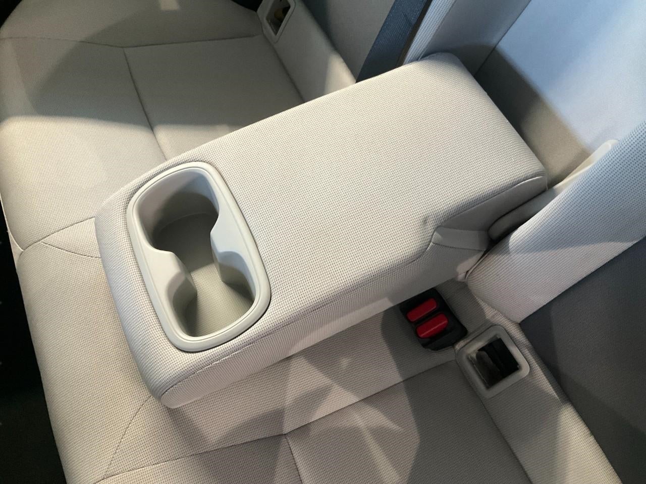 2022 Toyota Corolla Hybrid LE CVT