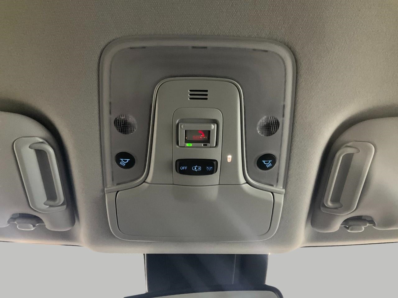 2022 Toyota PRIUS 4DR CAR