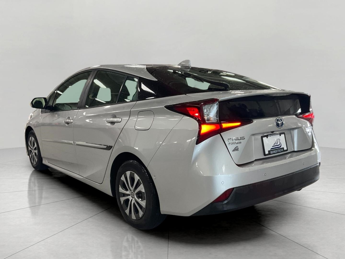 2022 Toyota PRIUS 4DR CAR