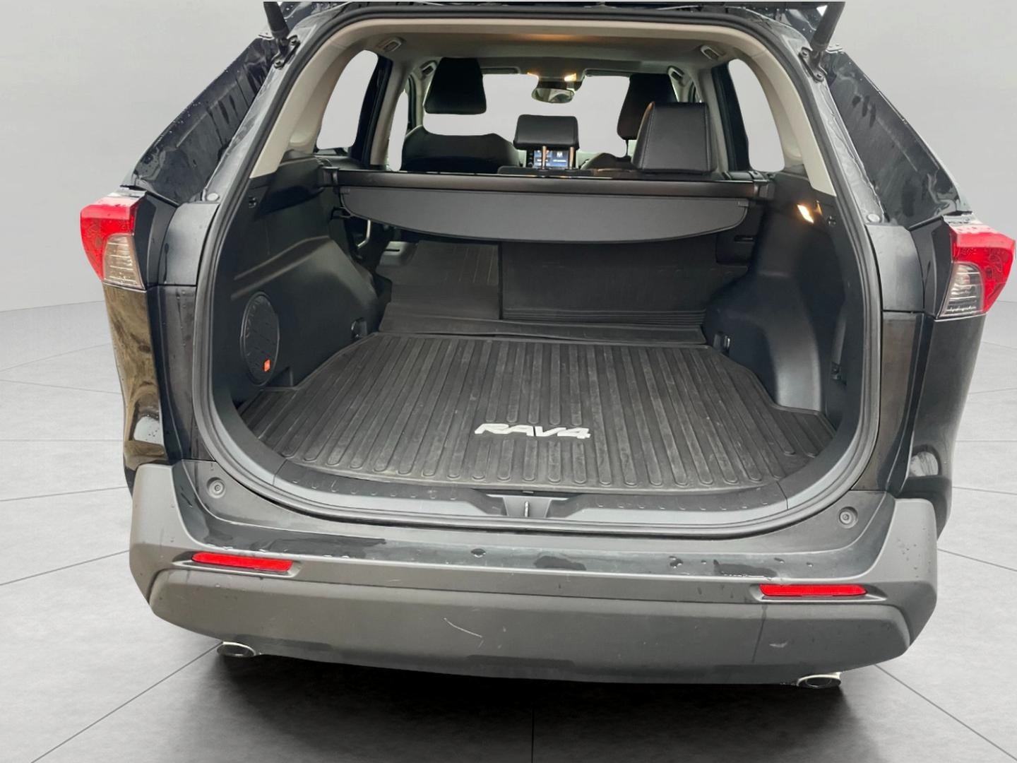 2021 Toyota RAV4 Hybrid XLE Premium AWD