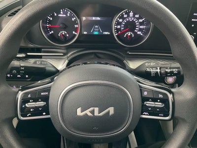 2024 Kia Carnival LX FWD