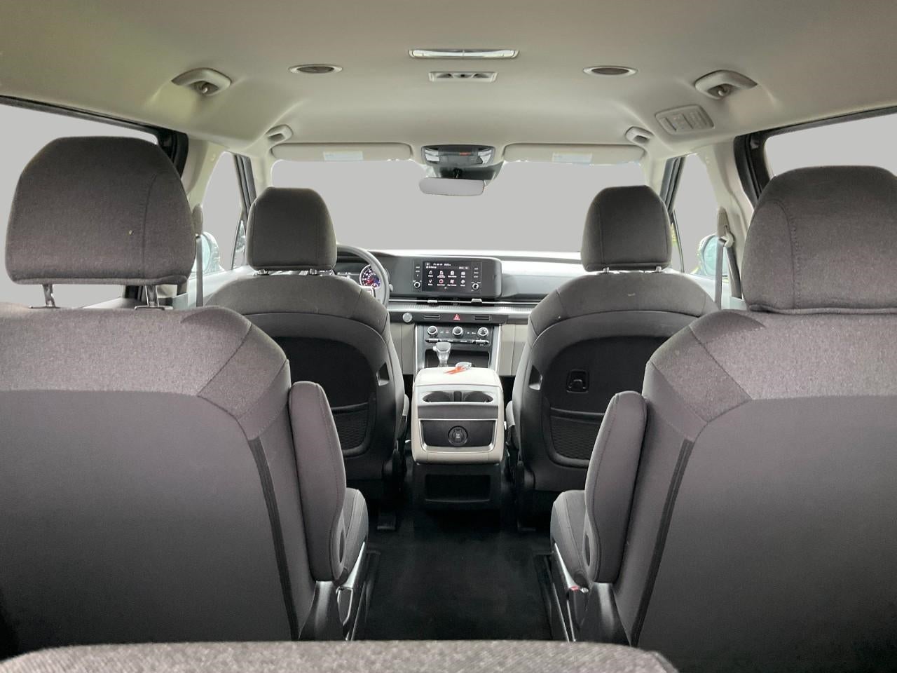 2024 Kia Carnival LX FWD