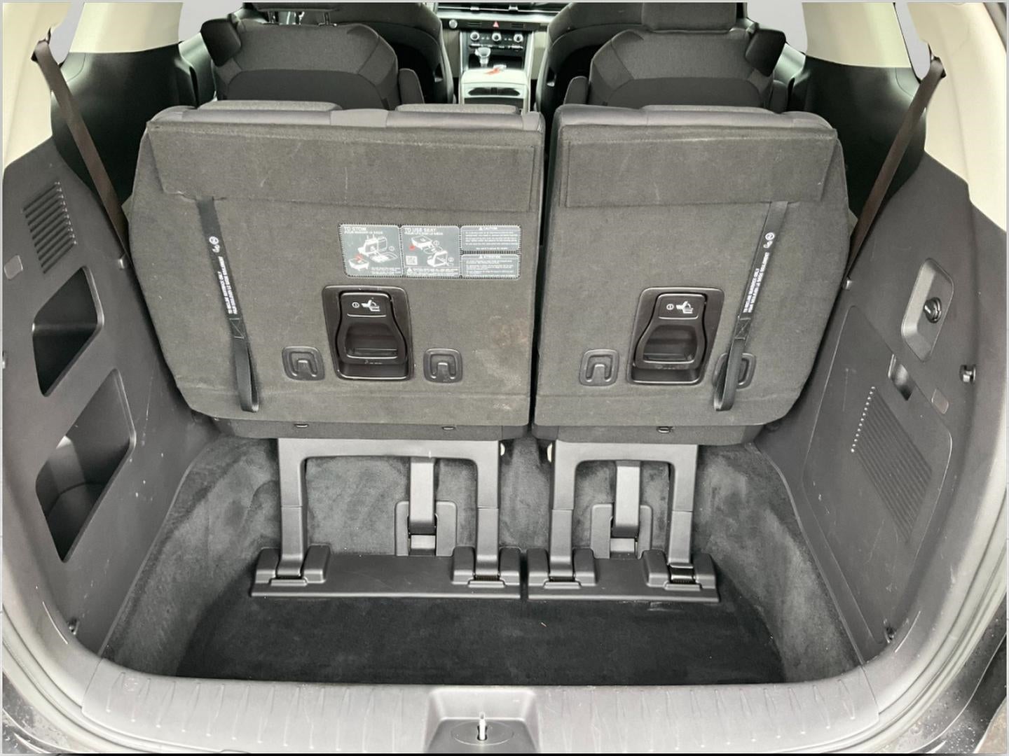 2024 Kia Carnival LX FWD