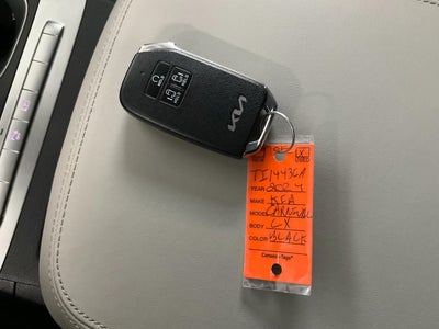 2024 Kia Carnival LX FWD