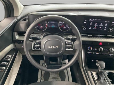 2024 Kia Carnival LX FWD