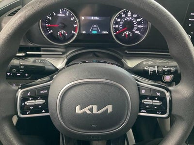2024 Kia Carnival LX FWD