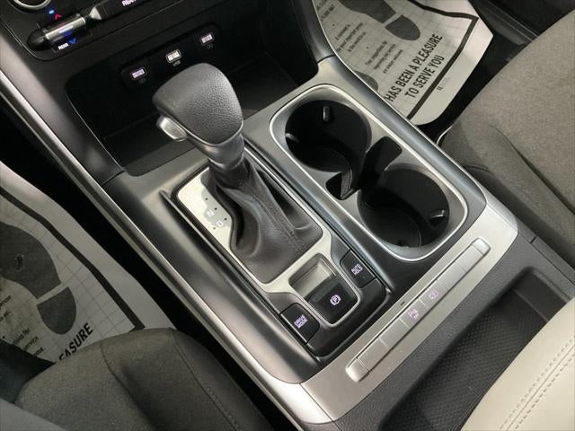 2024 Kia Carnival LX FWD